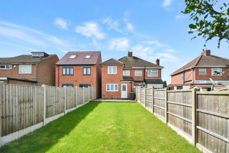 3 bedroom semi-detached house to rent - Photo 3