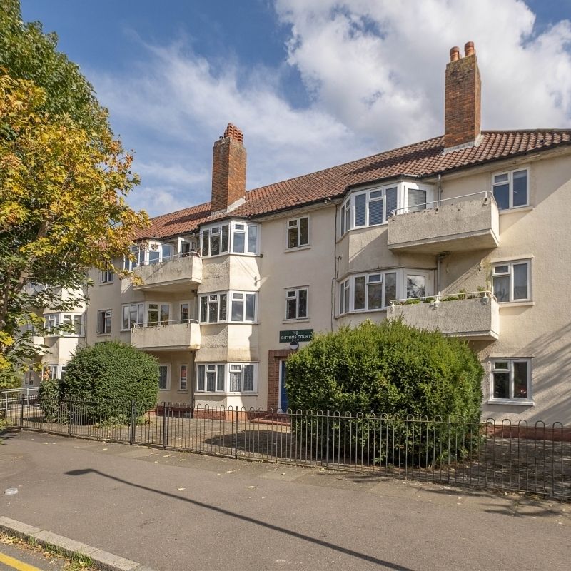 2 bedroom flat to rent - Photo 1