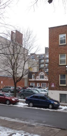 GHETTO MCGILL- STUDIO RENOVÉ & MEUBLÉ- EMPLACEMENT EXCEPTIONNEL - Photo 1