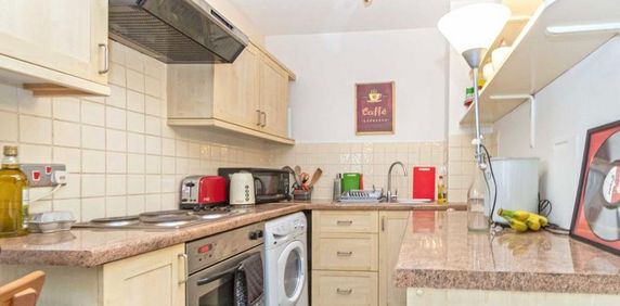 Studio to rent - Photo 2