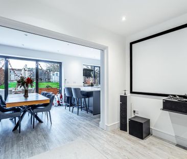 4 bedroom semi-detached house to rent - Photo 3