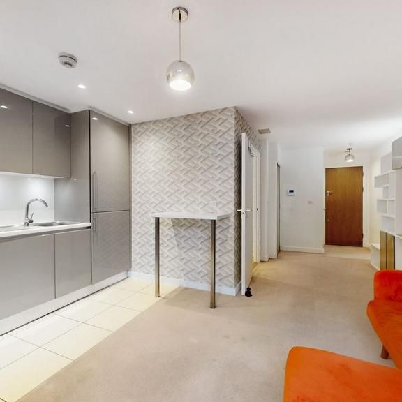 Studio to rent - Photo 1