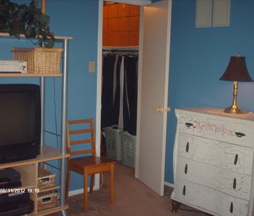 masterbedroom/ensuite bath - Photo 1