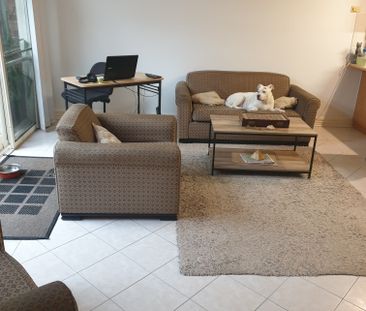 Surrey Hills - Photo 2