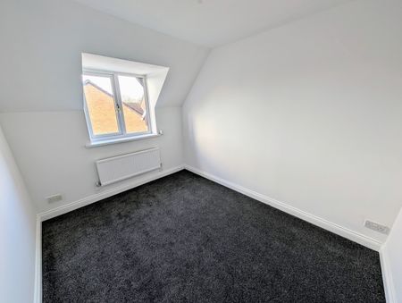 A 3 Bedroom Terraced - Photo 4