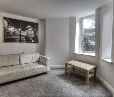 5 bedroom end of terrace house to rent - Photo 1