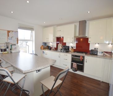 Alumhurst Road, Bournemouth, Dorset, BH4 8EW - Photo 6