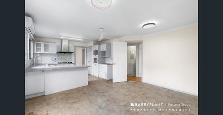 Stylish 3-Bed Retreat Near Station, Shops & Cafés! - Photo 5