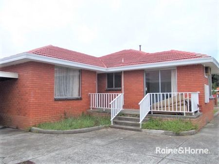 2/5 Norris Street, Noble Park, VIC 3174 - Photo 2