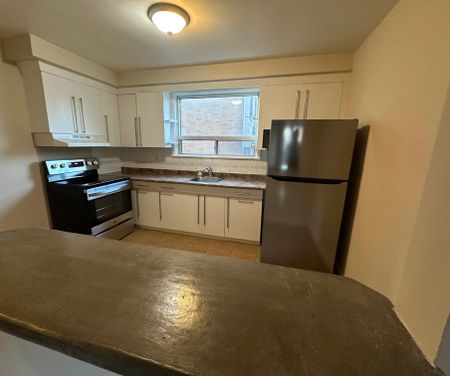 For Lease - 139 Royal York Road Unit# 4, Toronto, Ontario - Photo 3