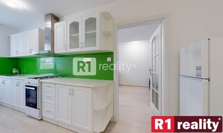 Príjemný 2 izb. byt /pivnica, výťah, balkón / Piešťany - Photo 5