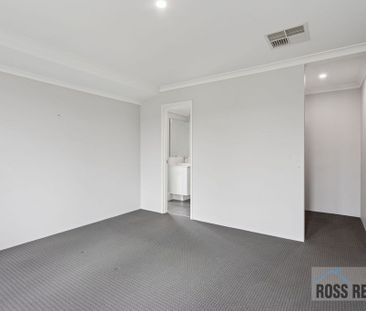 Stylish 4-Bedroom Home in Quiet Location - Photo 3