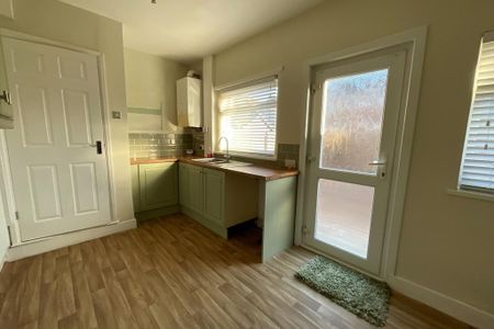 3 bedroom terraced house to rent - Photo 3