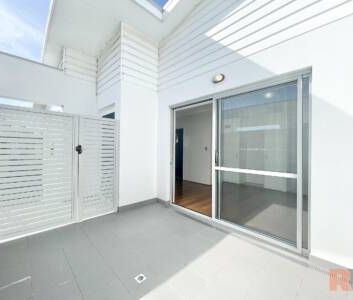 Modern 1x1 Apartment with Parking & Storeroom - Photo 5