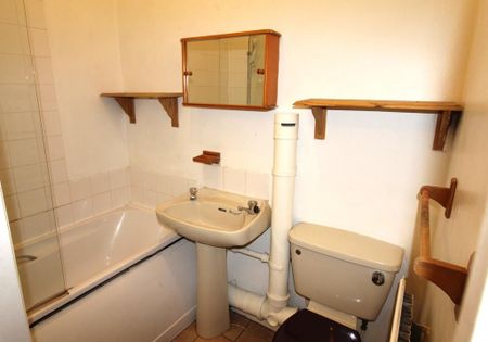 1 bedroom flat to rent - Photo 4