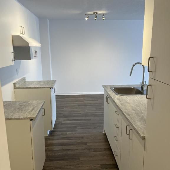 4 1/2 - Victoriaville - 1 050 $/mois - Photo 1