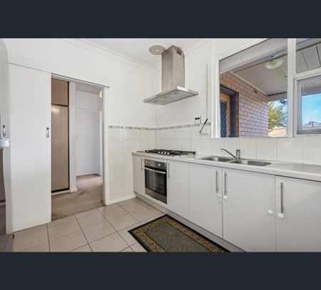 2 McEwan Avenue, Seaton, SA 5023 - Photo 5