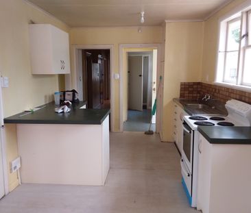 Three bedroom home in handy location - Photo 1