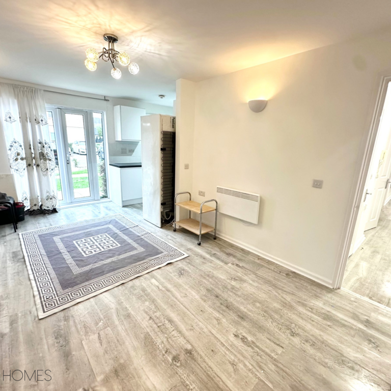 2 bedroom flat to rent - Photo 1