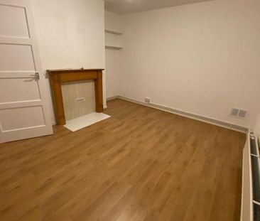 Thurlby Close, Woodford Green, IG8, Property for rent - Photo 2