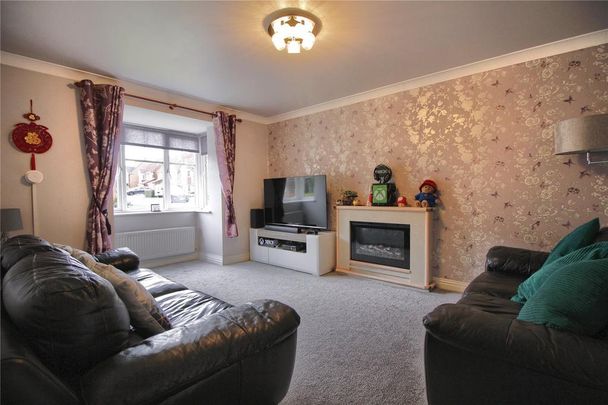 5 bedroom detached house to rent - Photo 1