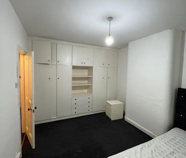 2 Bed Terraced House, Runswick Avenue, LS11 - Photo 5