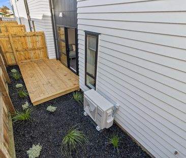 Near New, Bills Included! - Photo 3