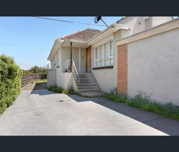 1/133 Raleigh Road, Maribyrnong, Vic 3032 - Photo 3