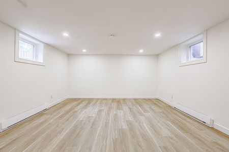 For Lease - 1064 Royal York Road, Toronto, Ontario - Photo 4