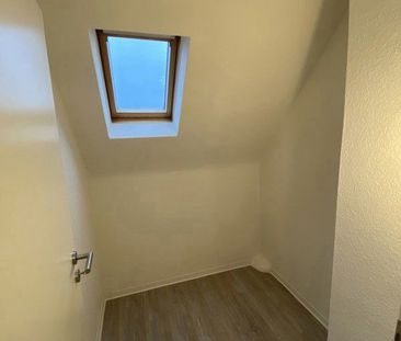 Zuhause fühlen: 2-Zimmer-Dachgeschosswohnung - Foto 6