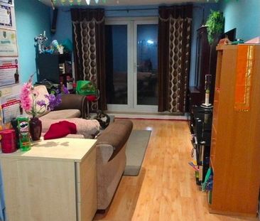 5 Bed Semi-Detached House, Abbey Drive, LU2 - Photo 3