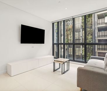 Stunning Waterfall Apartment - Photo 4