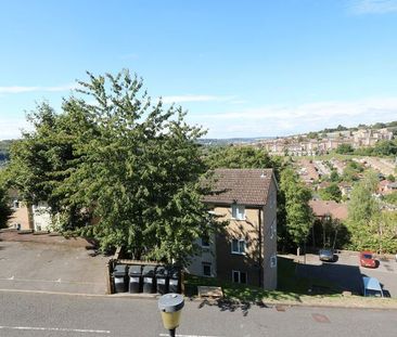 Lingfield Close, High Wycombe - Photo 3