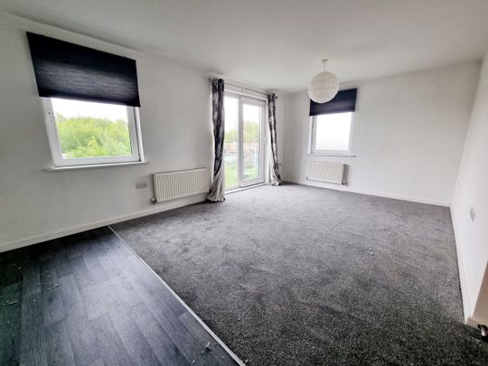 Property To Rent Lower Hall Street, St. Helens, WA10 | 2 Bedroom Apartment through Little Estate Agents - Photo 1