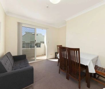 Partly Furnished South Brisbane Unit - Photo 3
