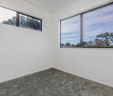 Brand New Beauty in Wattle downs, Manurewa – 40A Innismara Avenue - Photo 1