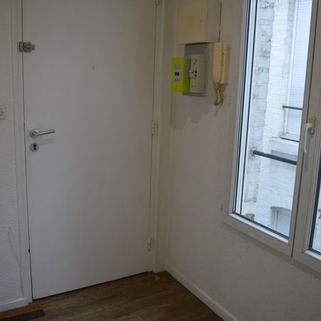 Location Appartement 1 pièce 22m² - Photo 4