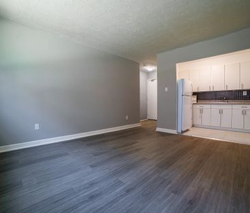 For Lease - 2369 Lake Shore Boulevard Unit# 111, Toronto, Ontario - Photo 5