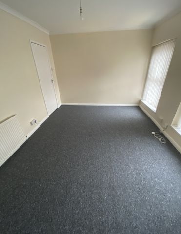 £1,400 PCM, Newly Refurbished Three Double Bedroom House with Enclosed Garden in Rolls Street, Riverside, Cardiff, CF11 6DU - Photo 2