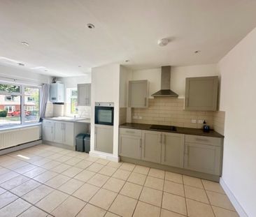 2 bedroom end of terrace house to rent - Photo 1