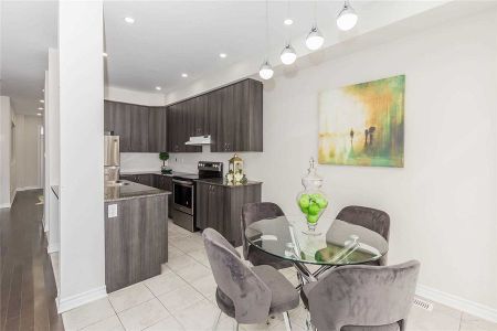 For Lease - 43 Farooq Boulevard, Vaughan, Ontario - Photo 4