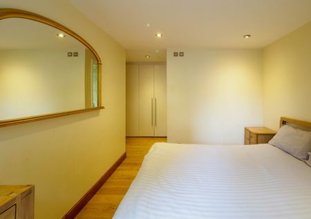 Bourne House - Photo 2