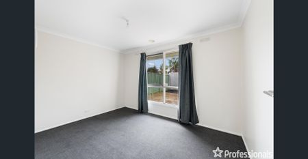 Neat home in a brilliant location - Photo 3