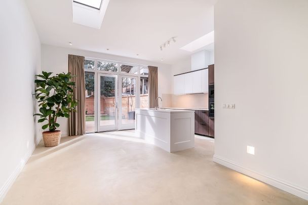 Appartement te huur: Barentszstraat 62 2518 XJ Den Haag - Photo 1