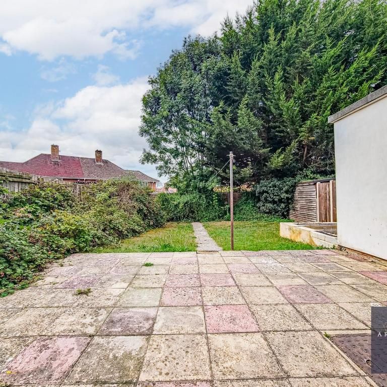 5 bedroom terraced house to rent - Photo 1