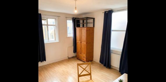 Studio Flat, Walworth Road, SE17 - Photo 2