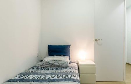 Carrer del Moianès, Barcelona, Catalonia 08014 - Photo 2