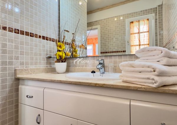 Chalet pareado · Alquiler a largo plazo ·