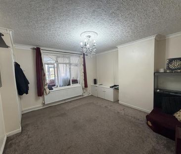 3 bedroom property to rent - Photo 1