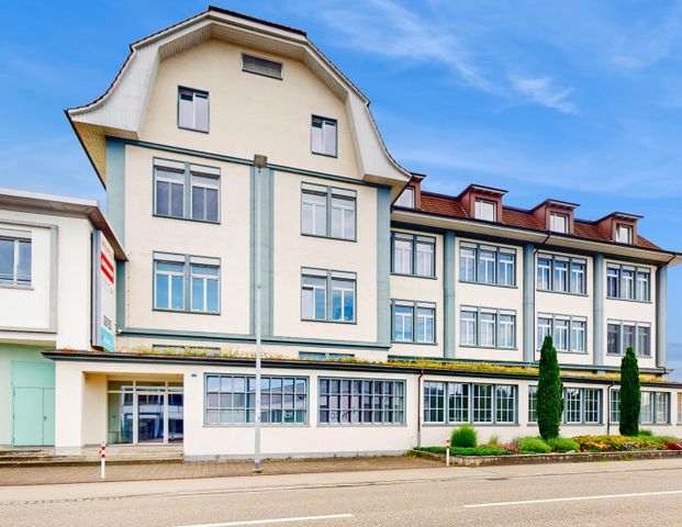 2.5 Zimmer, 183 m², 1. Stock - Photo 1